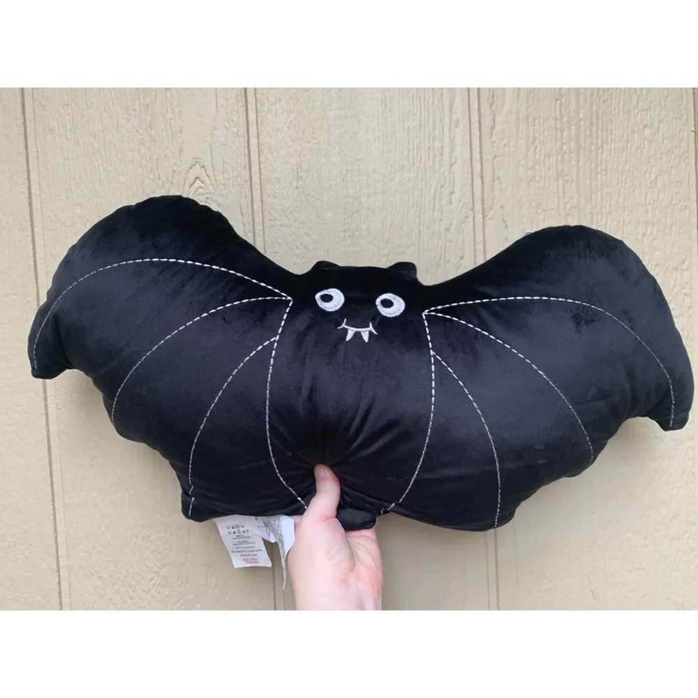 NWT Novogratz Bat Plush Pillow🦇